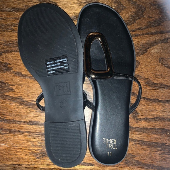 NWOT Time and Tru Ornament Thong Sandals, Black, Size 11 - Picture 5 of 6